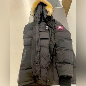 Canada Goose Black Carson Parka Medium Used